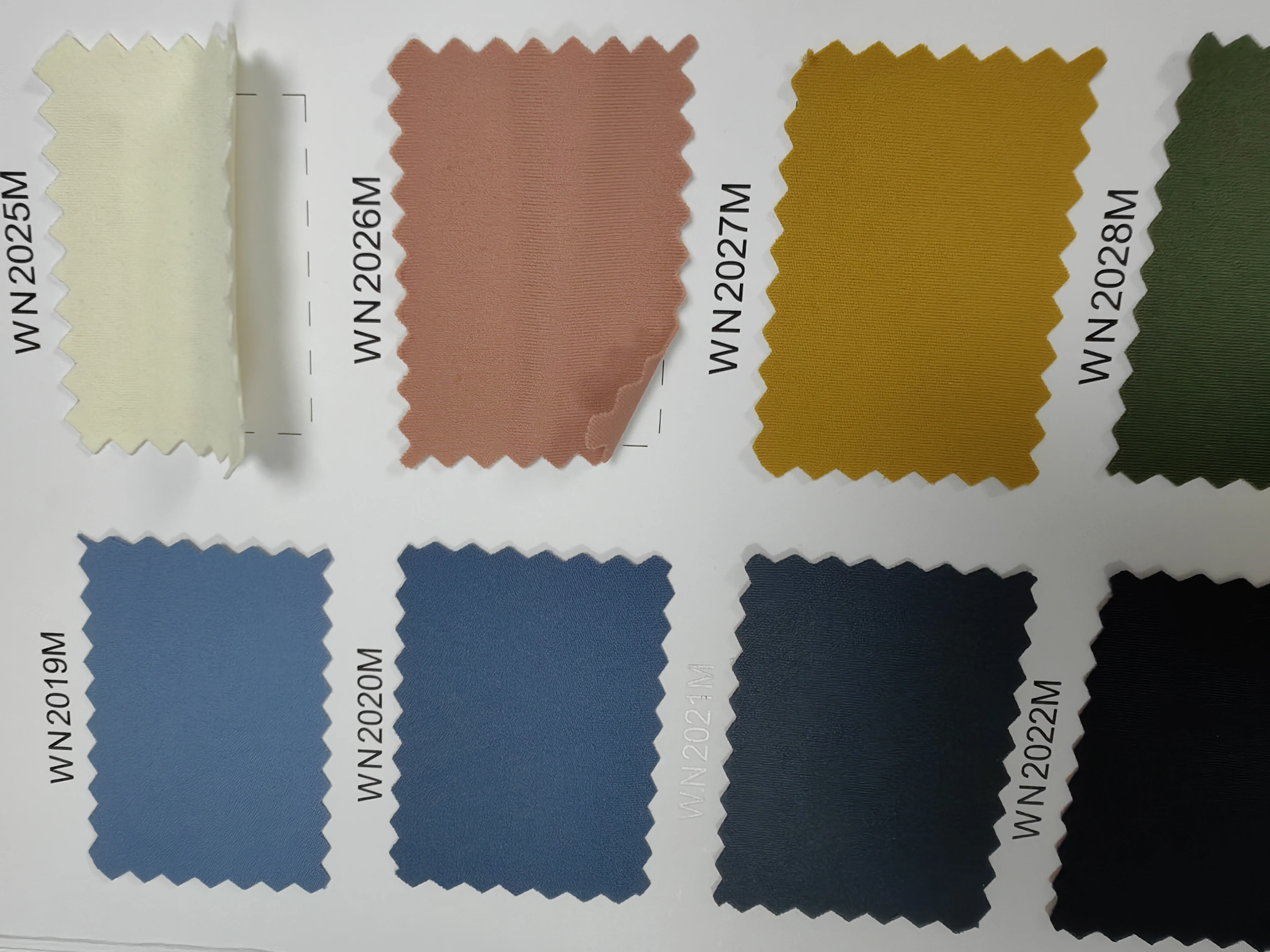 Custom 4 way stretch lulu Nude Feeling 20 Colors Stock  75% Nylon 25% Spandex  Biflex  Leggings Sportswear Fabric