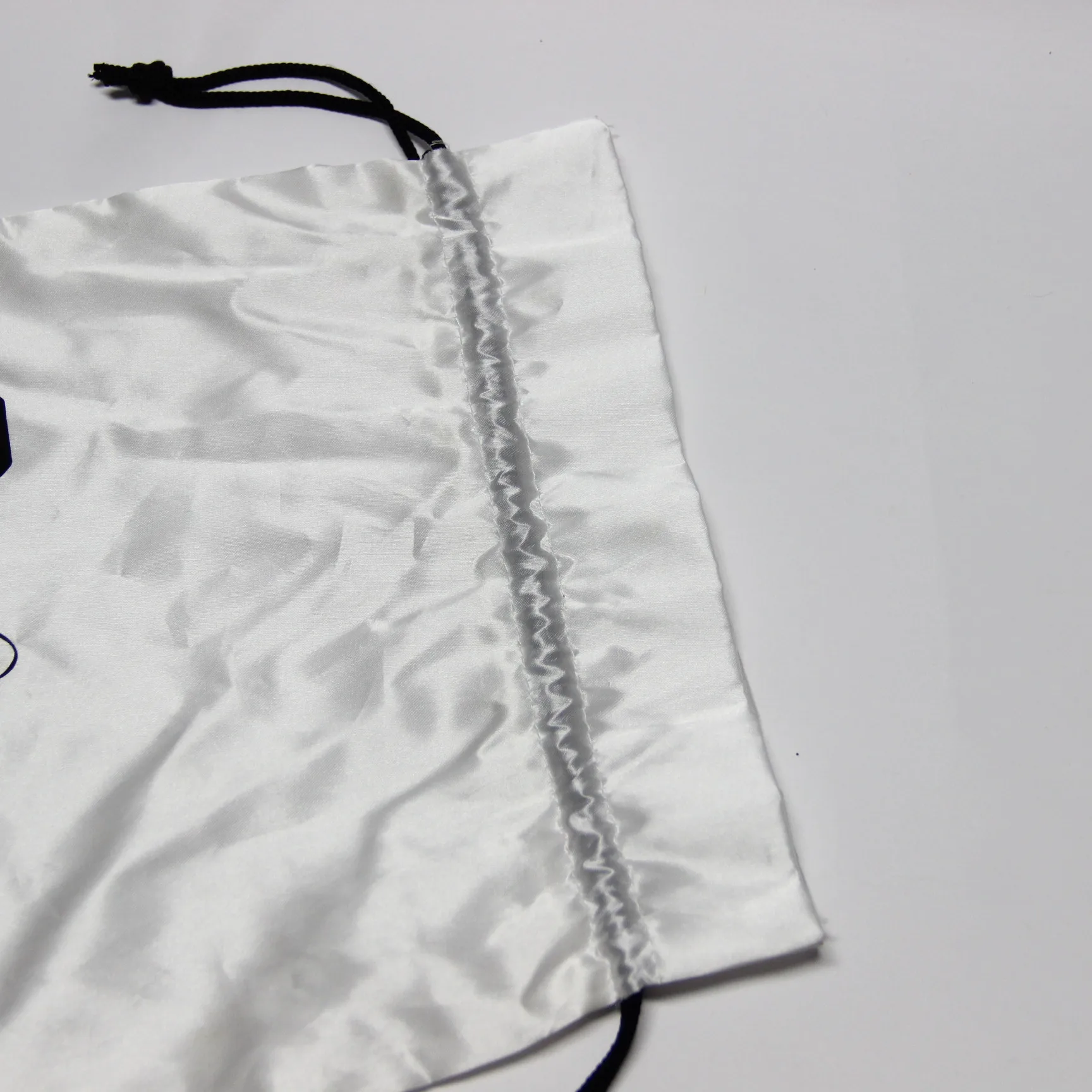 Professional custom cosmetics bag wig collection bag silk bundle pocket wholesale drawstring Satin bread Drawstring bag