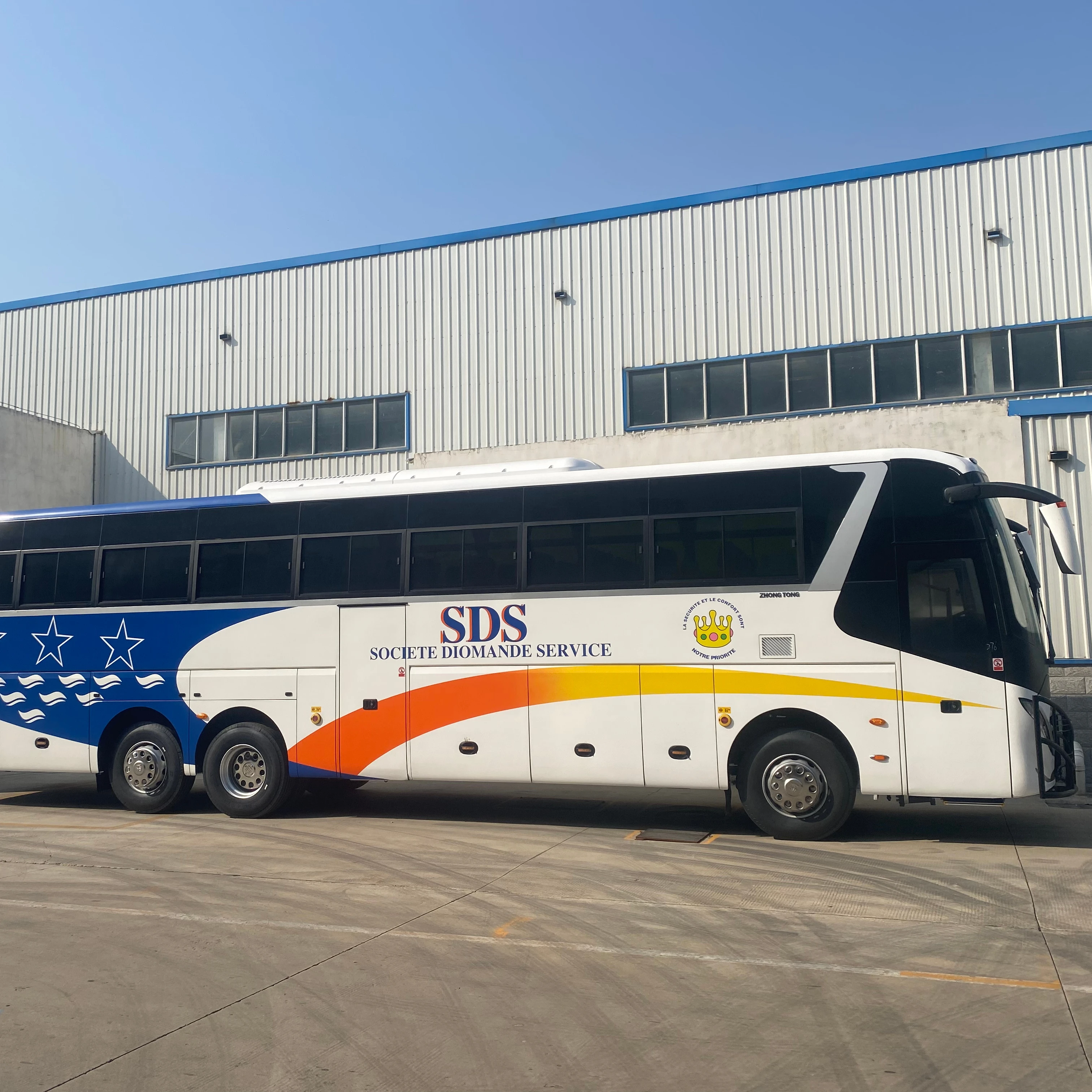 High Quality Zhongtong Economic Reliable Coach LUXURY Customizable Bus RHD Price City Buses75 Seater for Sale in China
