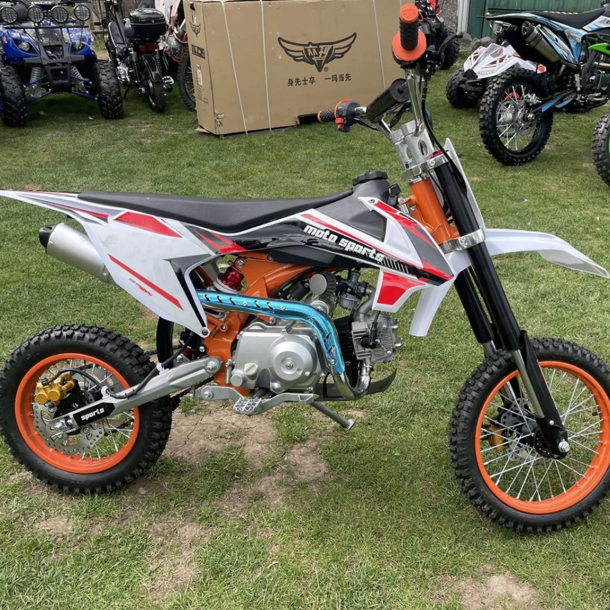 125CC Low Price Off Road Single Cylinder 4 Stroke Air  Cooled 4 Gear  Manual Shift Racing  Gas Motorcycle