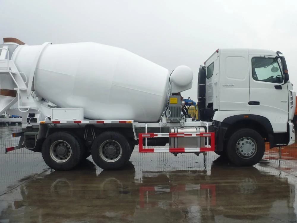 China top brand Sinotruck howo 6x4 10m3 cement truck concrete mixer truck with drum