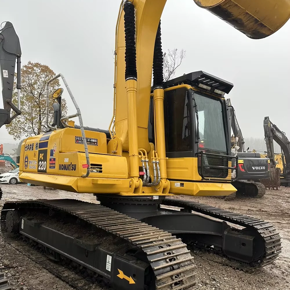 ORIGINAL painting Used Komatsu  PC220-8 Excavator MachineKomatsu Pc200 Pc210 Pc300-7 Pc400-7 Hydraulic Excavator For Sale