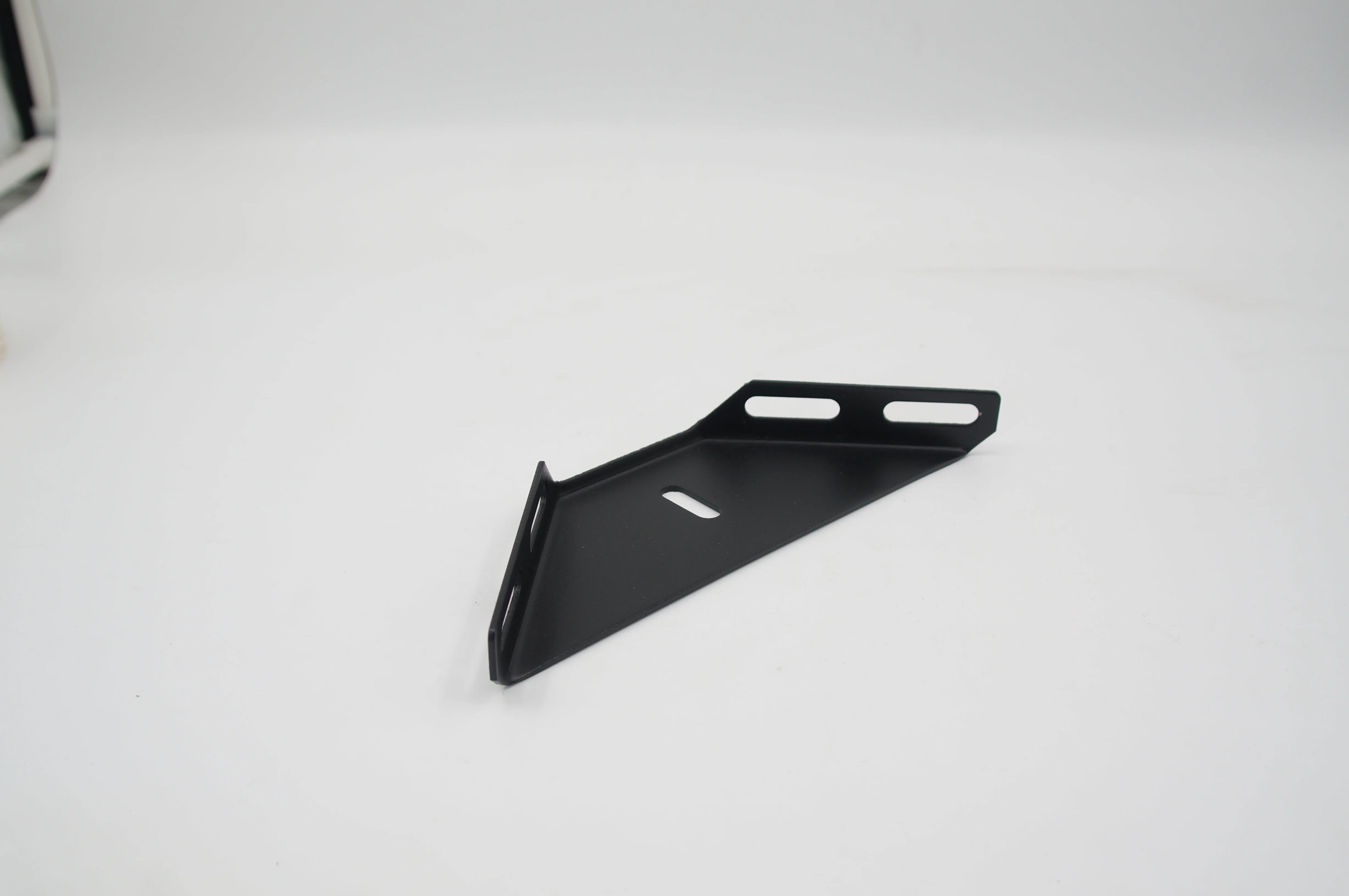 Durable Good Price Anti-rust Furniture Accessories Bed Corner Metal Stamped Painted Connection Corner Code