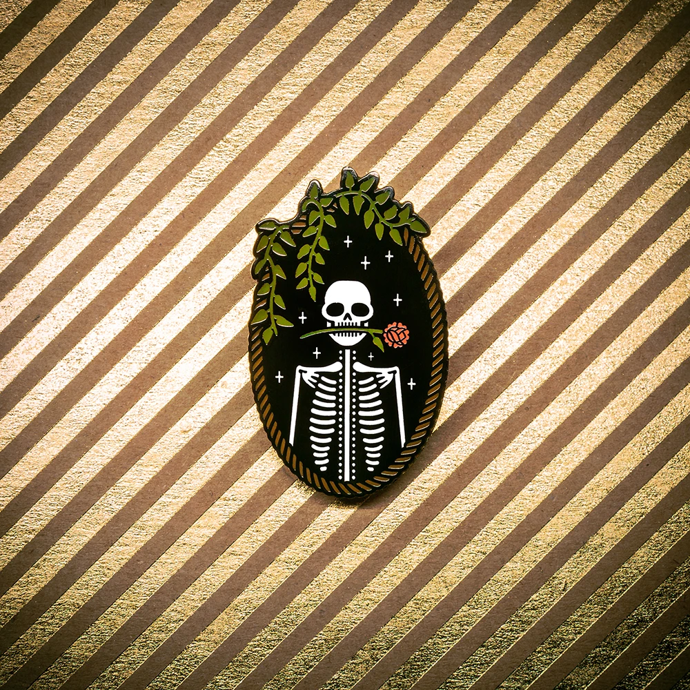 Булавки для лацканов, украшение из Китая, страшный клоун, жесткая эмалированная булавка На Хэллоуин с индивидуальной подложкой