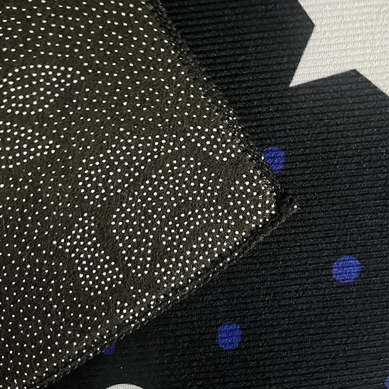 Chine fabricant en gros tapis de Type different Polyester Custom Office Carpet