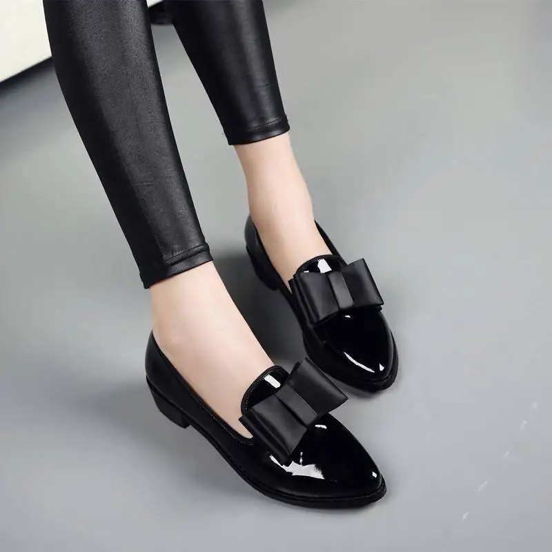
2020 Fashion Pointed Toe Women Flats Shoes Bow Women Shoes Patent Leather Casual Single Ballerina Women Shallow Mouth Shoe 
