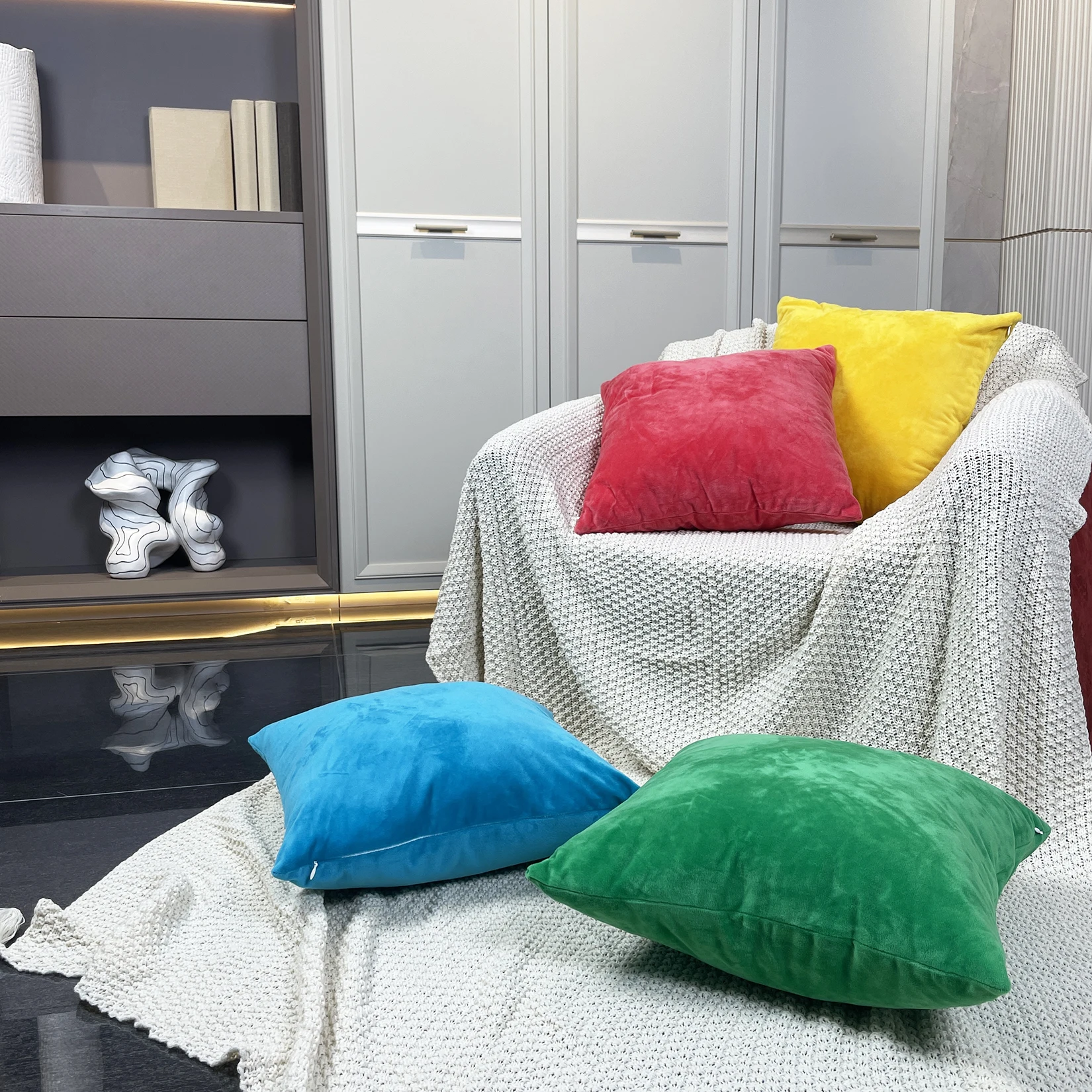 Best Selling Product Amazon Home Decor Eco-friendly 100% Polyester Velvet Stadium Seat Cushion Pillow