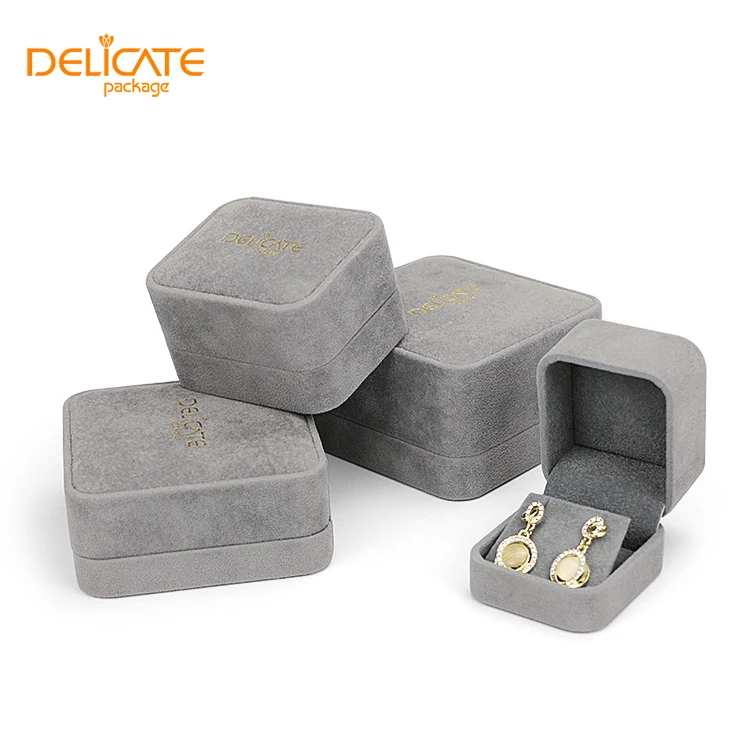 Wholesale High Quality Custom Luxury Cream Velvet Light Pink Flip Display Vintage Plastic Packaging Box Jewelry Box