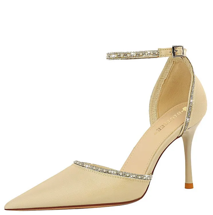 Fashion trendy 2 colors large size 34-43 diamond shoelace black heels luxury design wedding heels for women ladies heels 2022