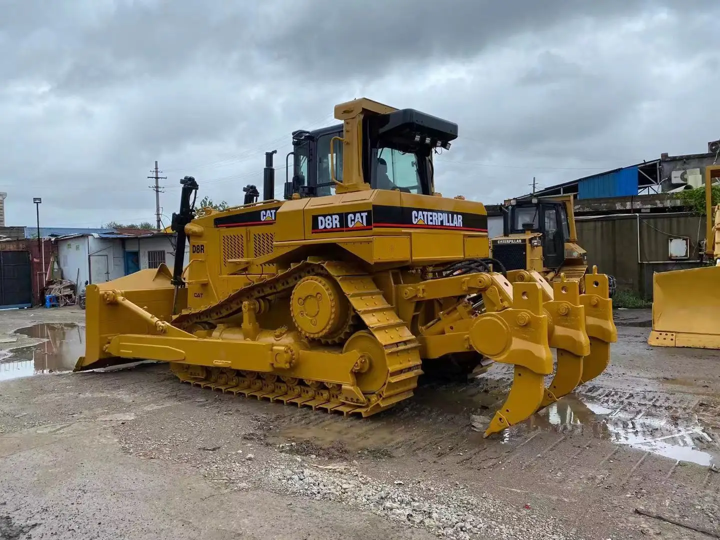 Hot Selling Secondhand cat D8R Bulldozers in china yard for sale Used CAT D8R compactors At Low Price