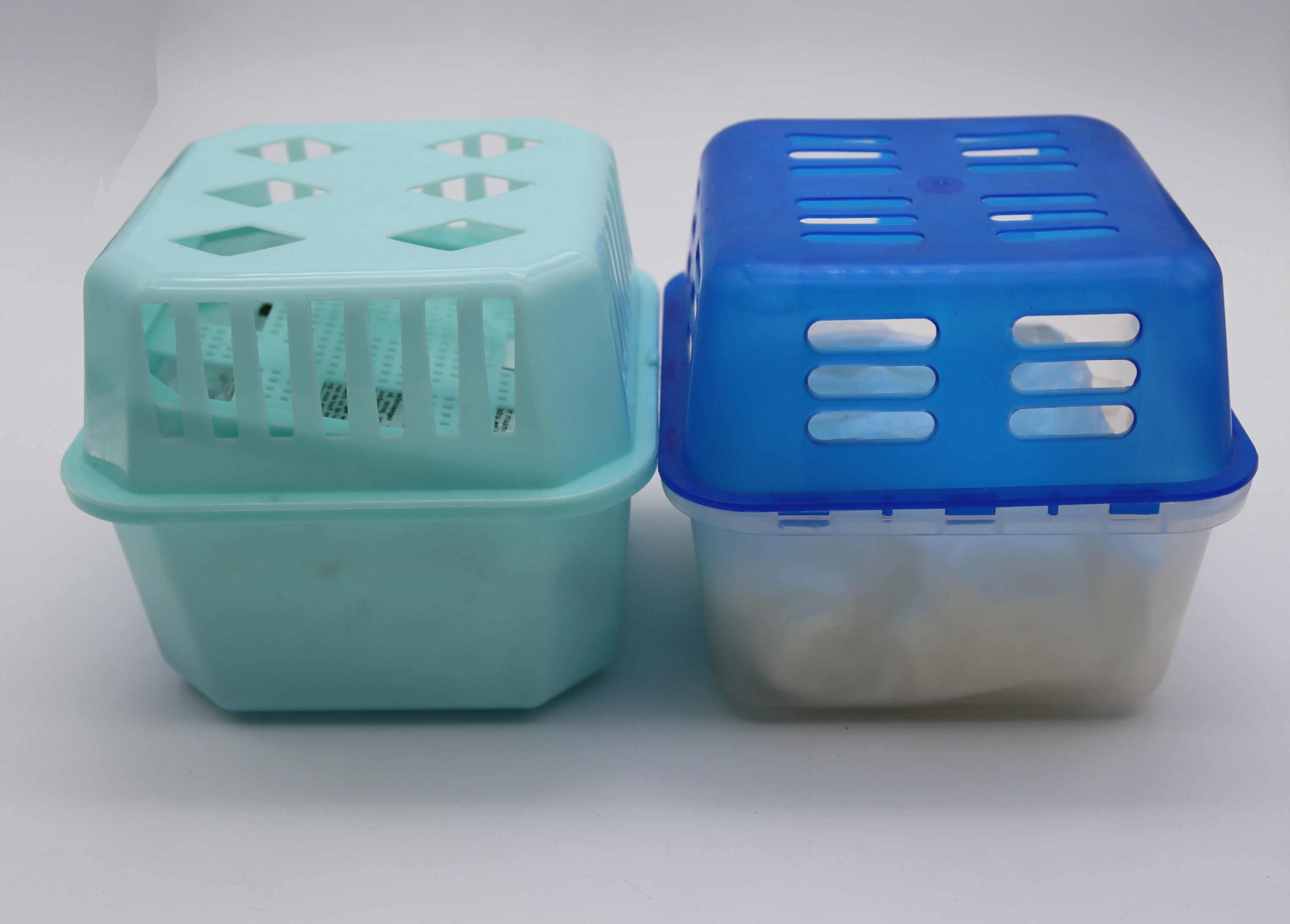 refillable damp absorber