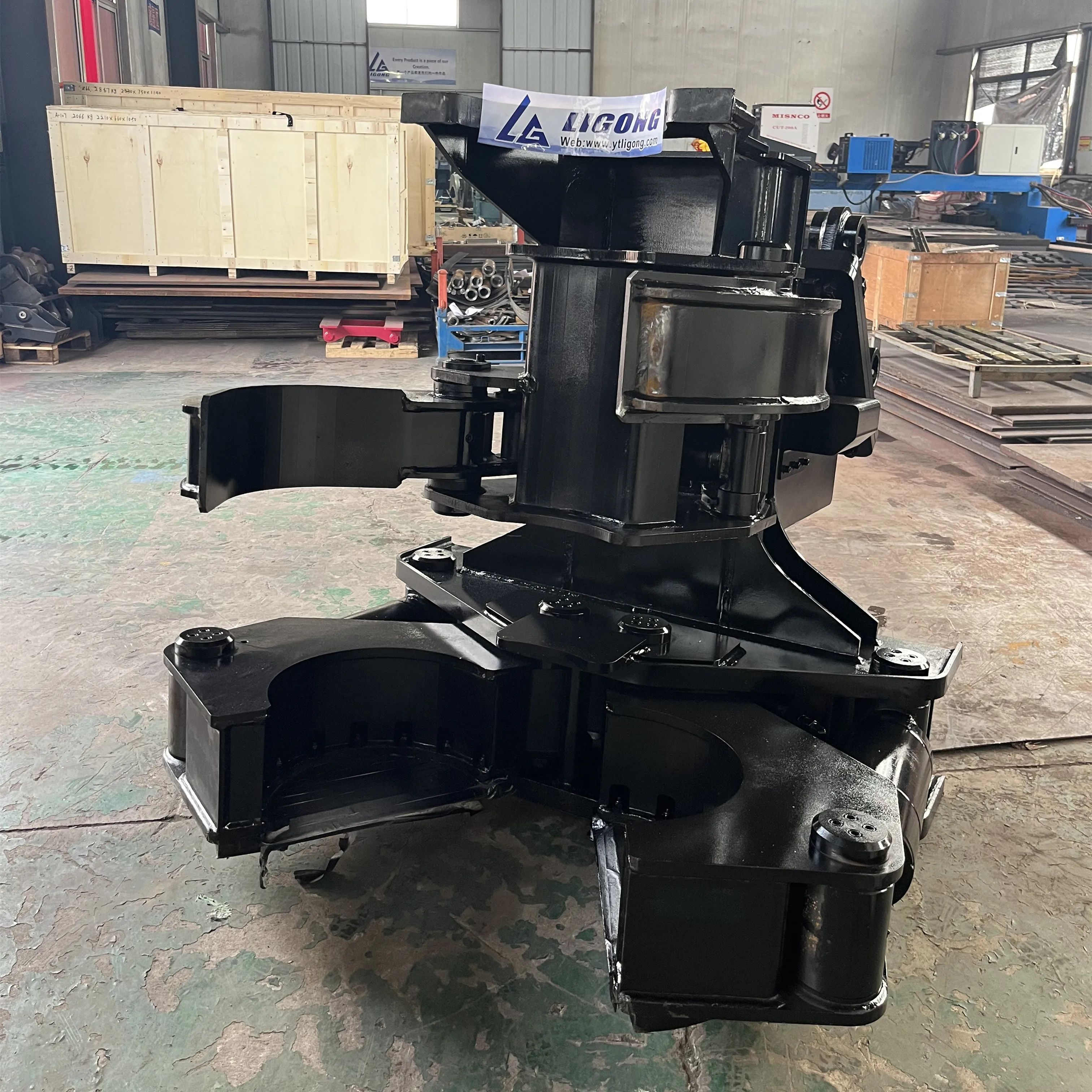 StrongHold Customizable Diameter Tree Stump Hydraulic Shear Claw Grapple Cutter Scissors for 20-30 Ton Excavator