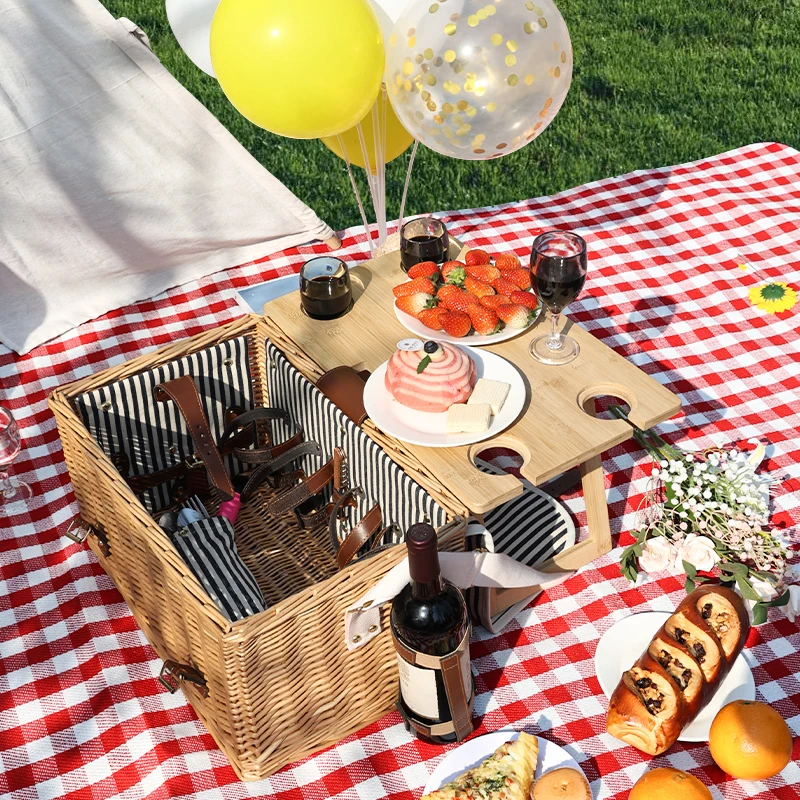 wholesale foldable custom Bamboo Wine Snack Table Willow rattan Hamper  4 person Wicker willow Picnic Basket kit set for 4