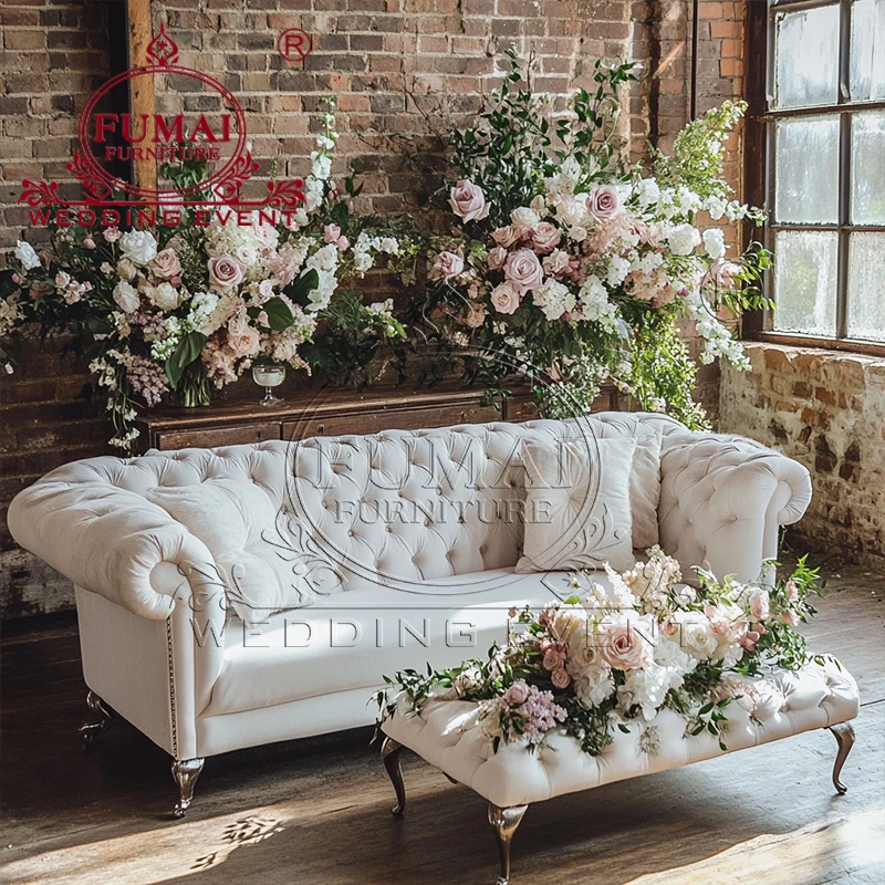 Wholesale High-Density Soft Cushion Gold Frame Fiberglass Banquet Throne Party Event Wedding Sofa for Living Room Use