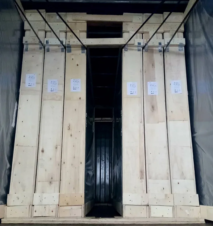 Safety hot melt wire mesh laminated glass for windows