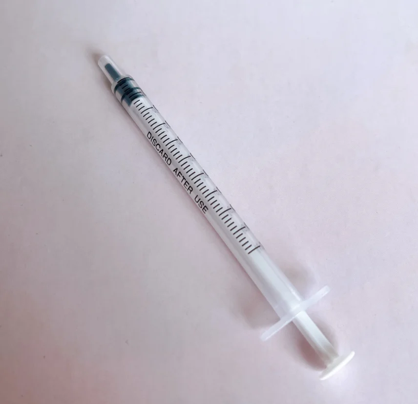 Wholesale high quality disposable beauty syringe 1ml luer slip and luer lock syringe