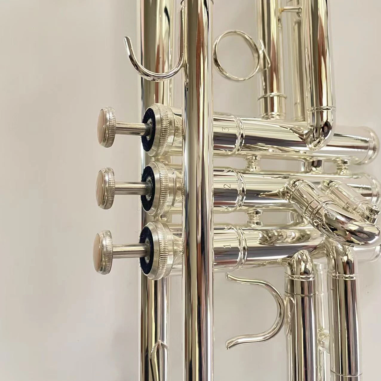 student model playing Bb tuning yellow brass material nickel plated finished trumpet