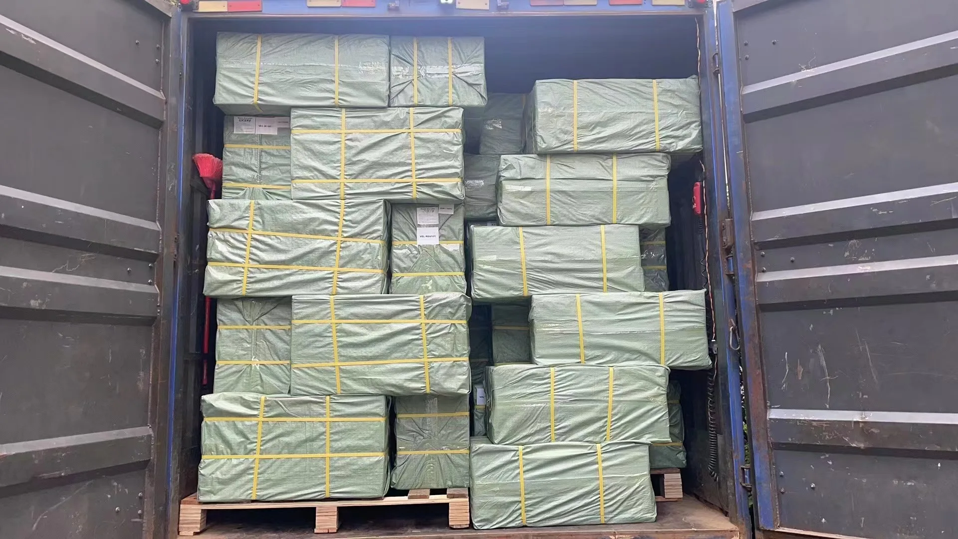 OEM/ODM 4G WiFi Router 2 LAN SIM Router With 4 External 5DBI Antenna Support Customization