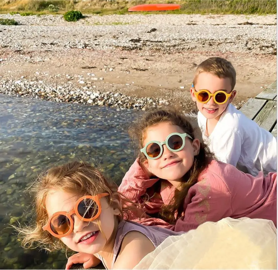 2022 New Fashion Baby UV Children Colors Round Sun Glasses Custom Logo Flexible Plastic Frame Kids Sunglasses For Boys And Girls