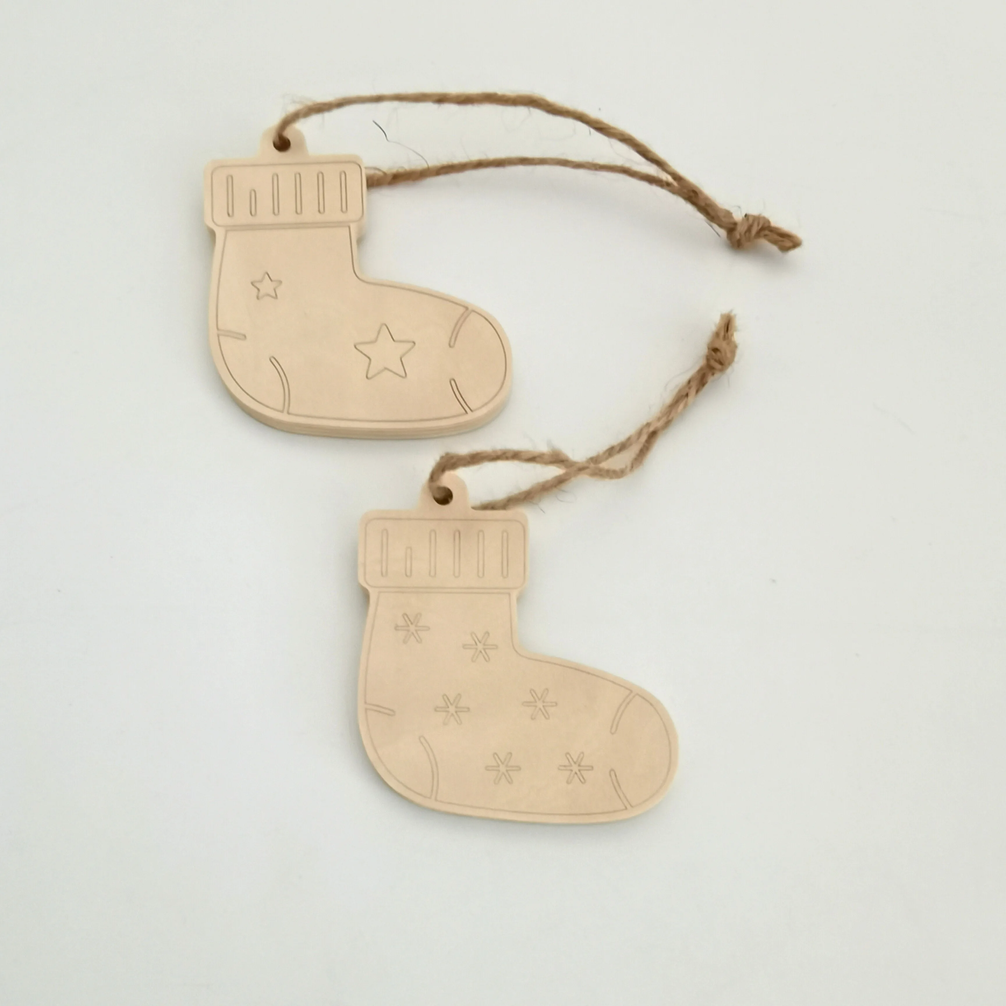 Multiple Designs Thick Plywood Christmas Hanging Ornaments Holiday Decoration Factory Direct Ornaments for Christmas Tree