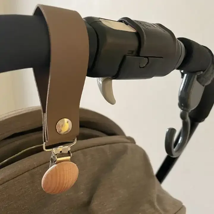 RTS Leather Baby Hats Hook Clip Wooden Baby Stroller Storage Clip Bucket Hat Towel Holder baby stroller hook