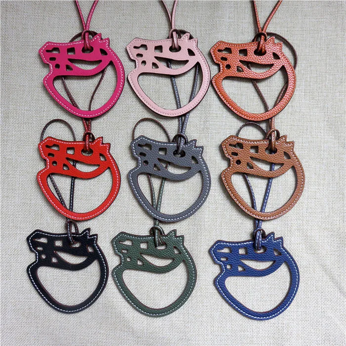 Wholesale PU leather leather horse head bag charm bag decoration Keychain Horse Shape Pendant With Key Chain For Bags