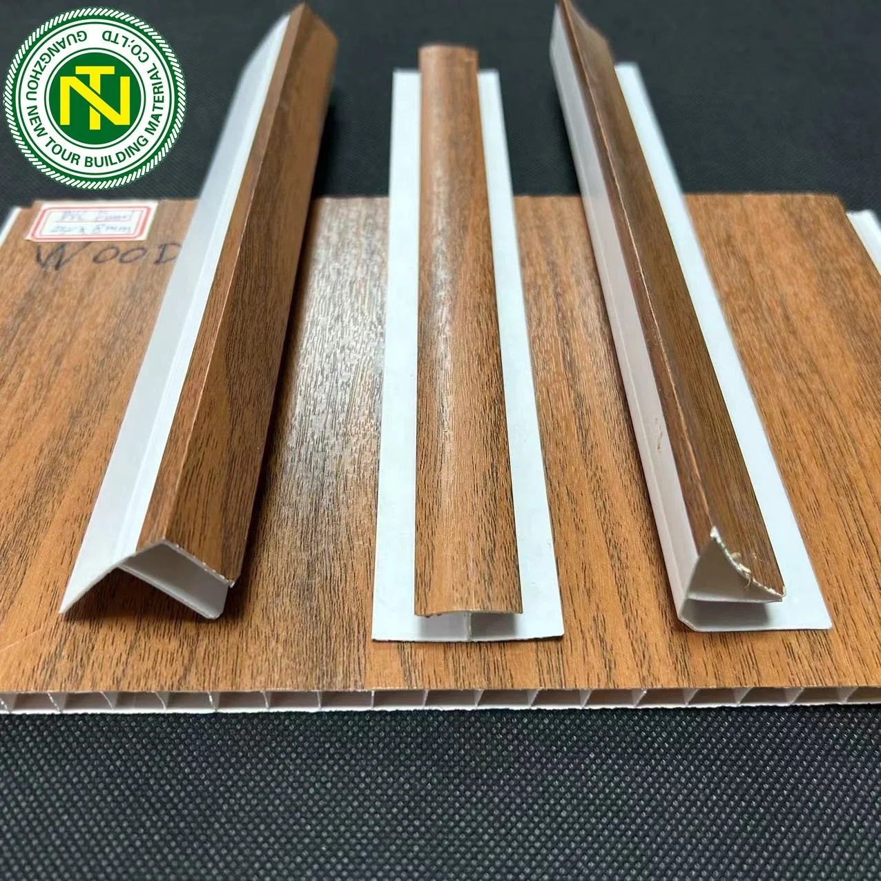 2024 Moisture Proof PVC Plastic Panel for Ceiling and Wall Bathroom Kitchen 7 mm