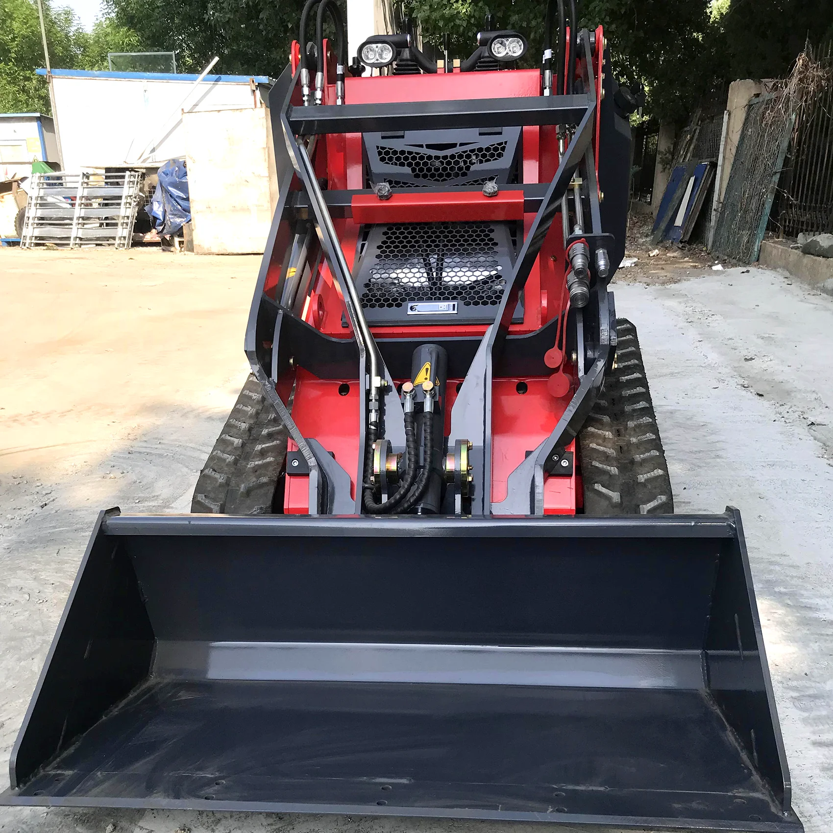 Automatic Leveling Loader Mini skid steer loader New Loaders rubber tracks for garden farm construction