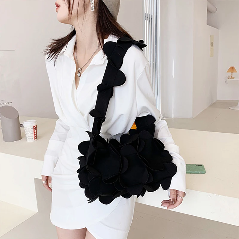  Small design bag women summer 2021 new chic flower cross-body versatile instagram petals under the