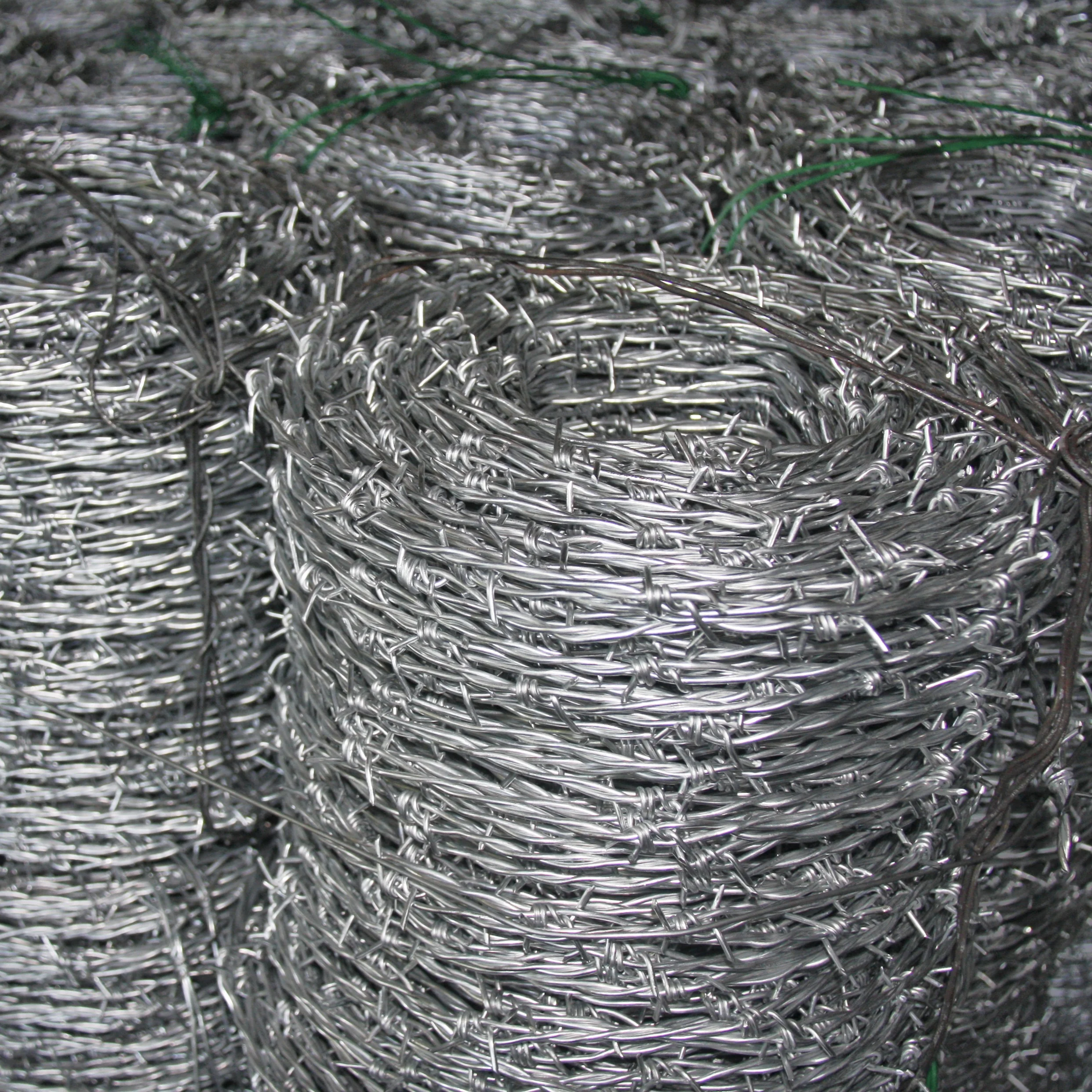 Professional Design Cheap Price Support Samples Galvanized Fence Barbed Wire