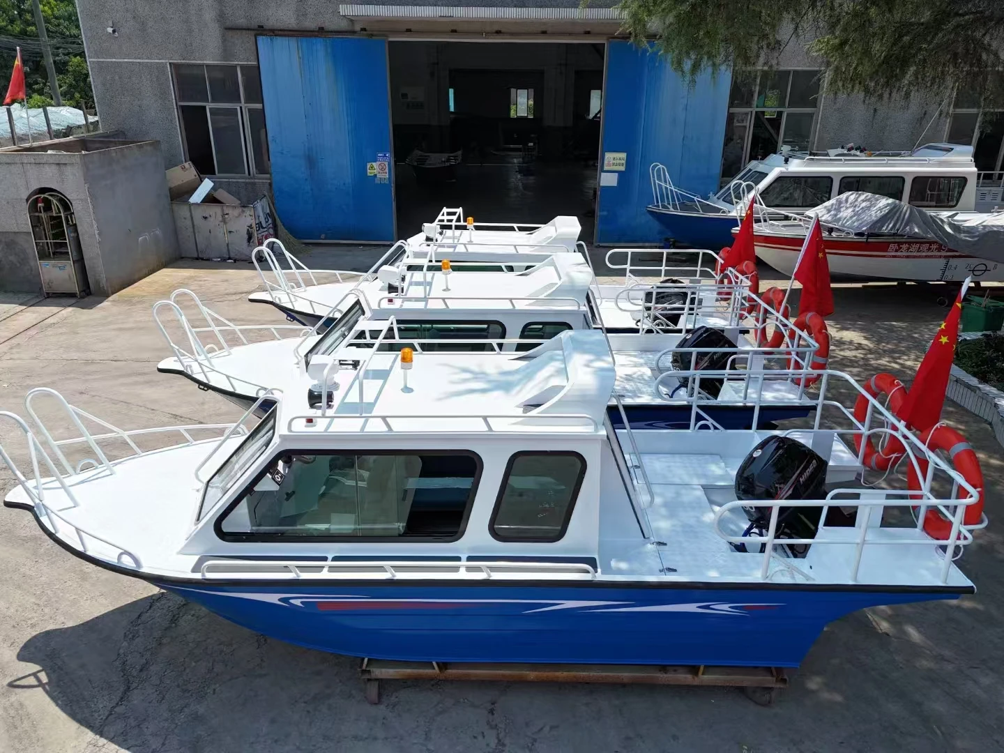 High Quality Aluminum Alloy Fishing Boat 18ft Fast Boat With Houseboat Yacht Factory Promotion