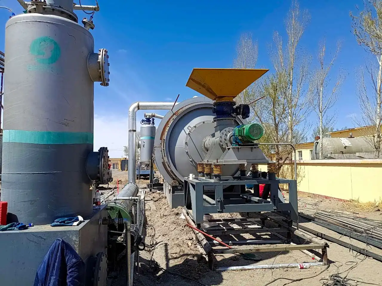 Beston Group mini pyrolysis machine for tyre pyrolysis to fuel oil plant