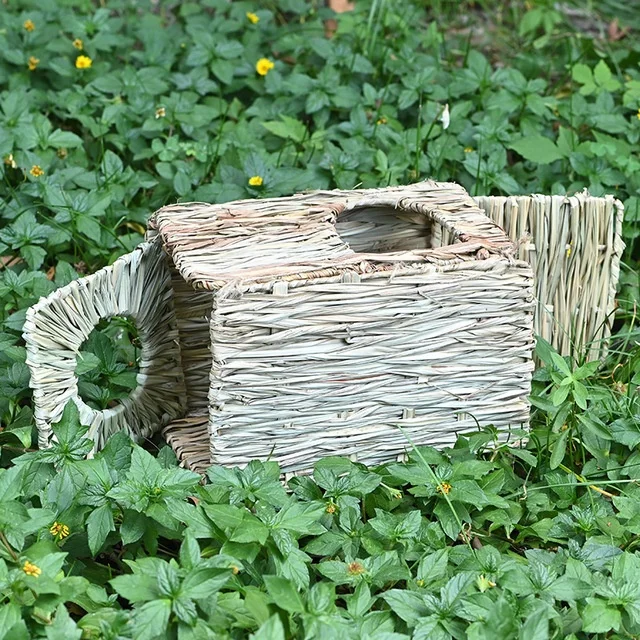 Small Animal Woven Grass Cage Nest Rabbit Hamster Guinea Pig Chinchillas Hideaway House Chew Toy Pet Bed Handcraft