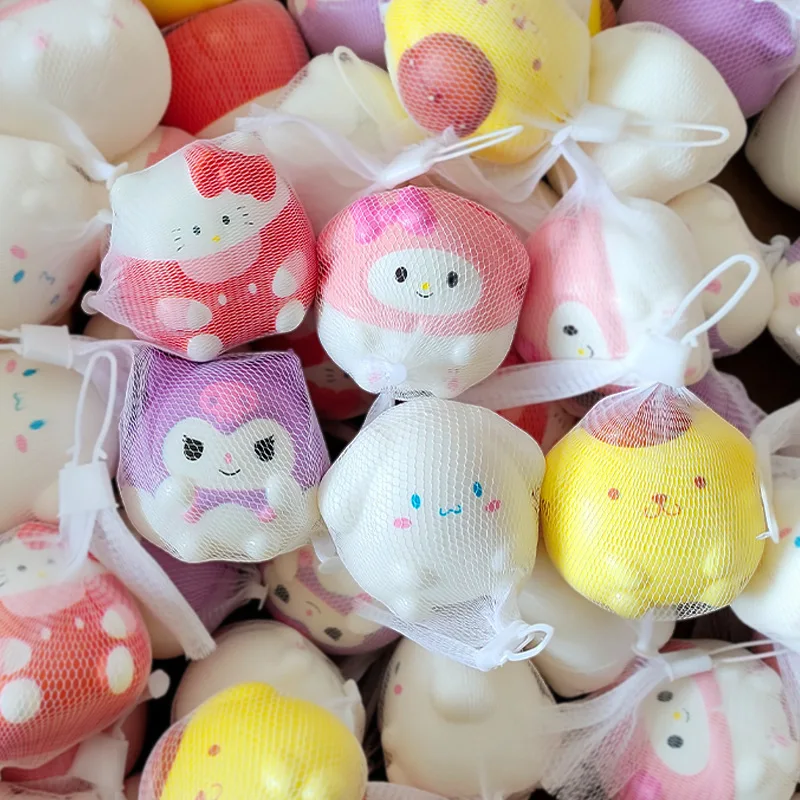 Hot Sale Unisex New Cartoon Teddy Bear Shaped Slow Rebound Squeeze Toys Pinching Emotion Release Stress Relief Toy Birthday
