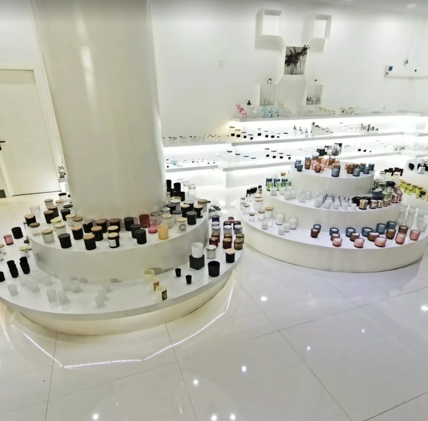 wholesale high-quality clear square glass candle jars & candle holder for home decor with lid