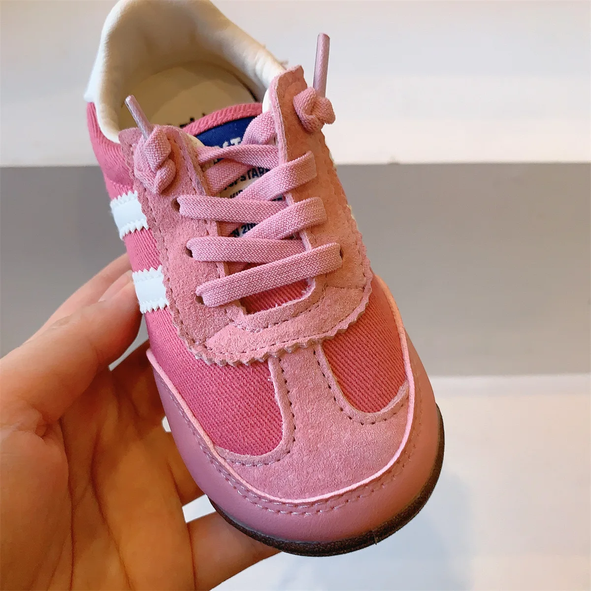Kid Shoes For Girl And Boy Shoes EUR Size 22-35 Children Sneakers Walking Kids Shoes Blue Red Pink Color Customized Logo