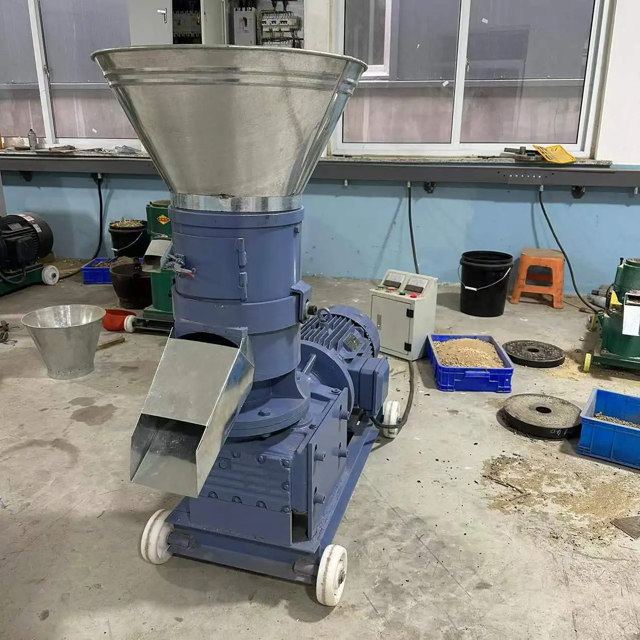 100-500KG/H Tractor Driven Wood Pellets Pelletizer Sawdust Press Granulator PTO Wood Pellet Making Machine