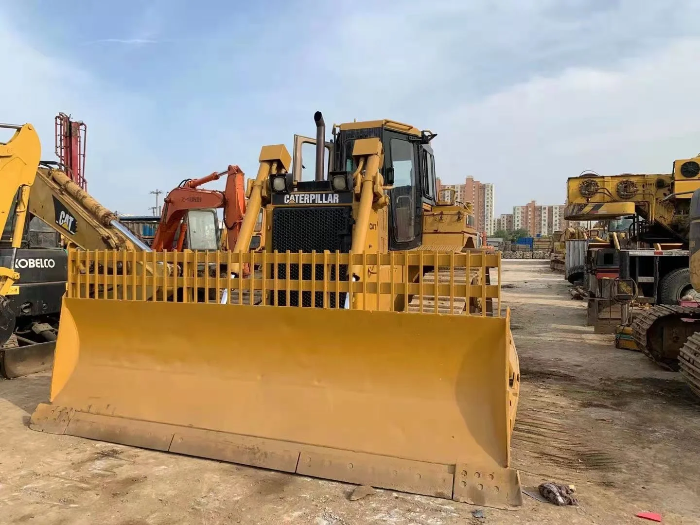 Used caterpillar D6R bulldozer, CAT D6 D7 D8N D9K crawler bulldozer for sale in shanghai
