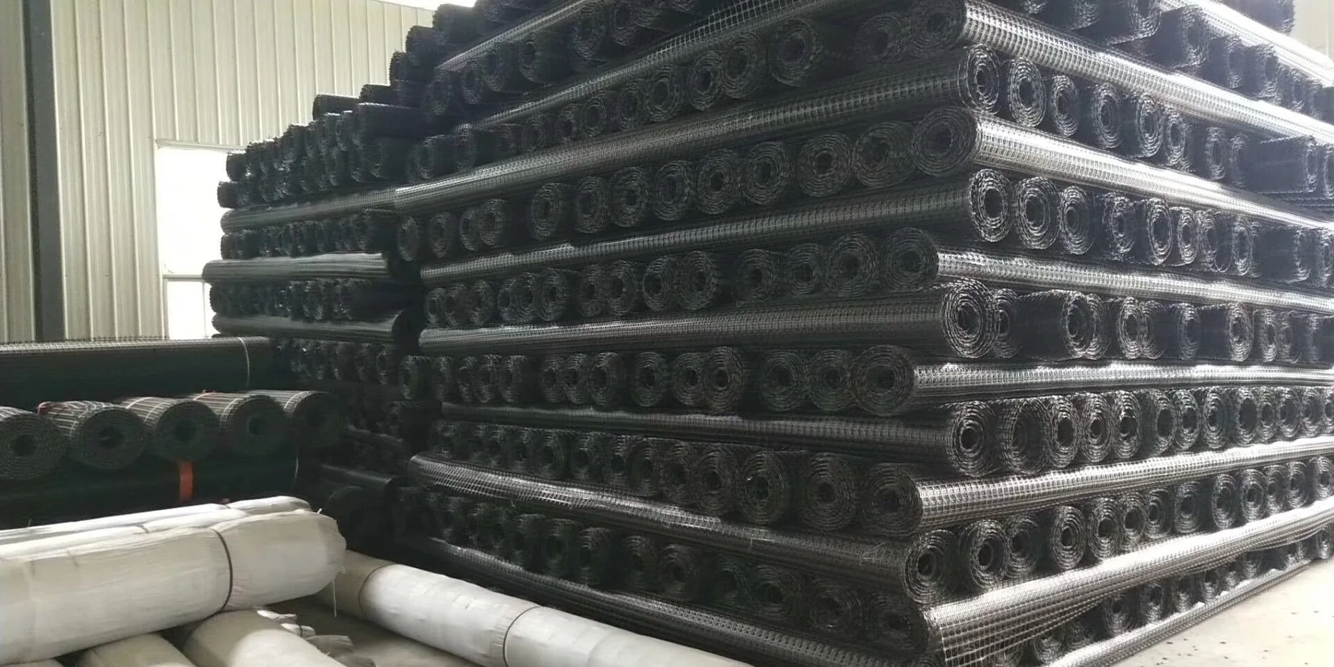 Polypropylene Two-Way Plastic Biaxial Geogrid 20-20kN 30-30kN 40-40kN Factory Price for Outdoor Road Reinforcement