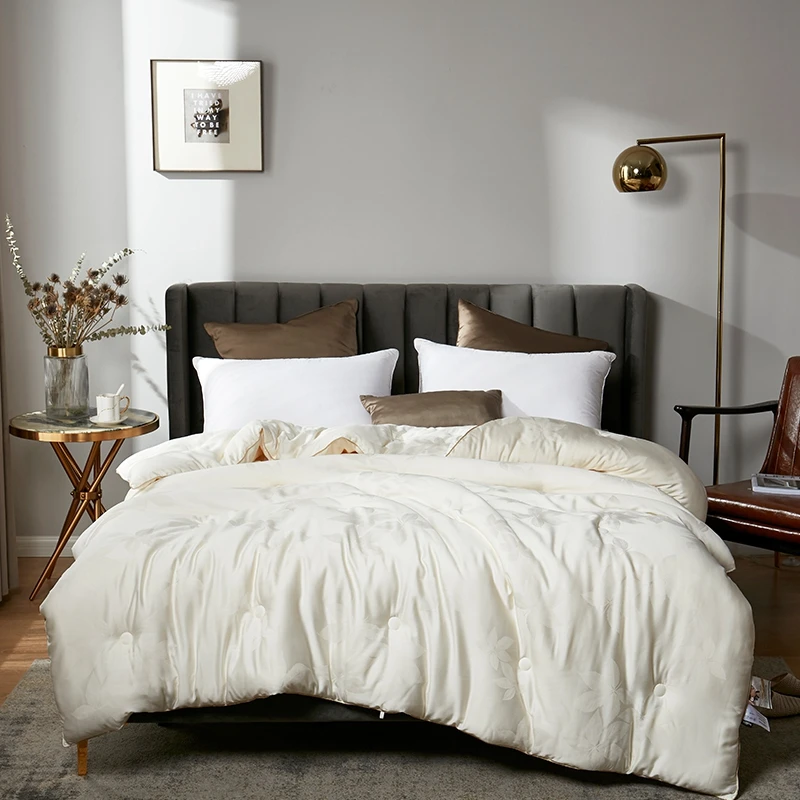  Luxury Soft bed Comforter Set Cotton quilt Jacquard Wholesale Queen King size duvet