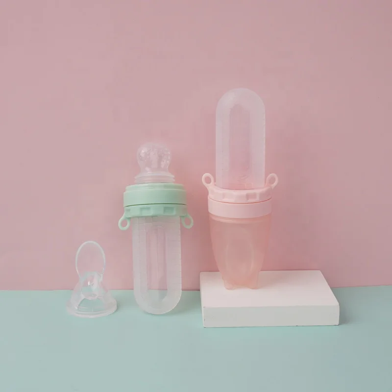 New Design Soft Squeeze Silicone Baby Fruit Pacifier Feeding Bottle Feeders Spoon Feeder With Spoon Set For Baby