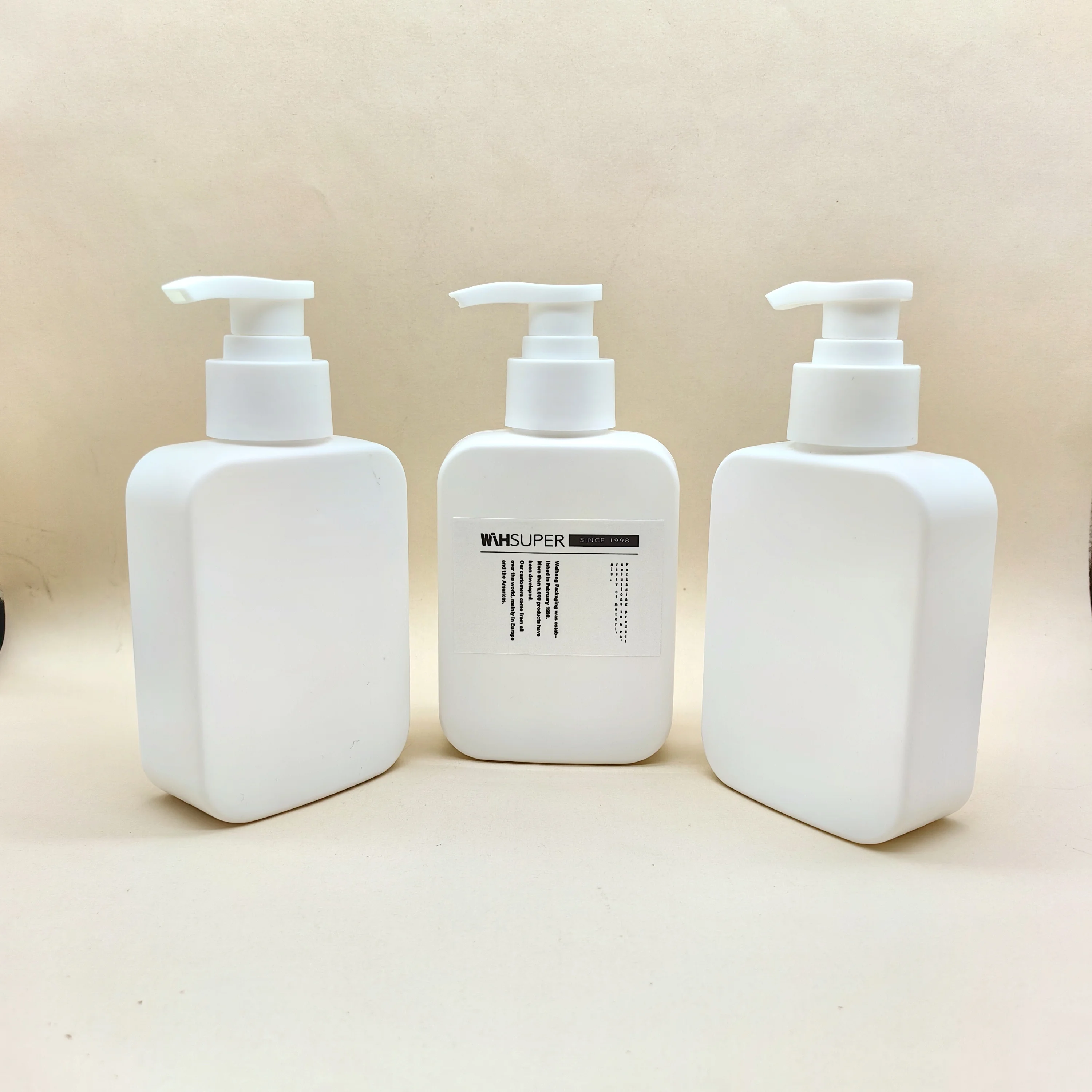 Manufacturer Wholesale HDPE 150ml Washing Lotion Bottle White square Plastic Dispenser Black Simple Press Shampoo