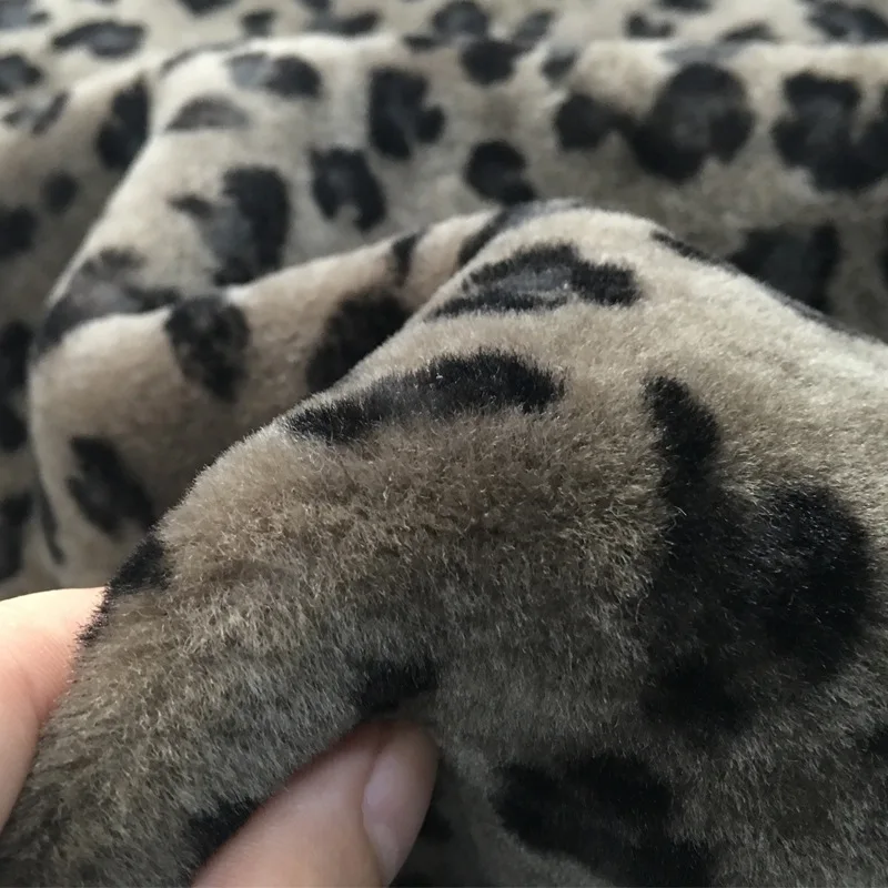 Natural Fur Lamb Skin Pelt Leopard Printed Real Fur Skin
