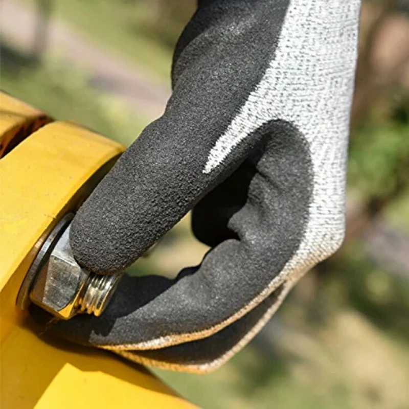 ANSI Level 5 HPPE Seamless Shell Cut Gloves Blade Cut Resistance Gloves Durable Nitrile Grip Anti-cut Gloves