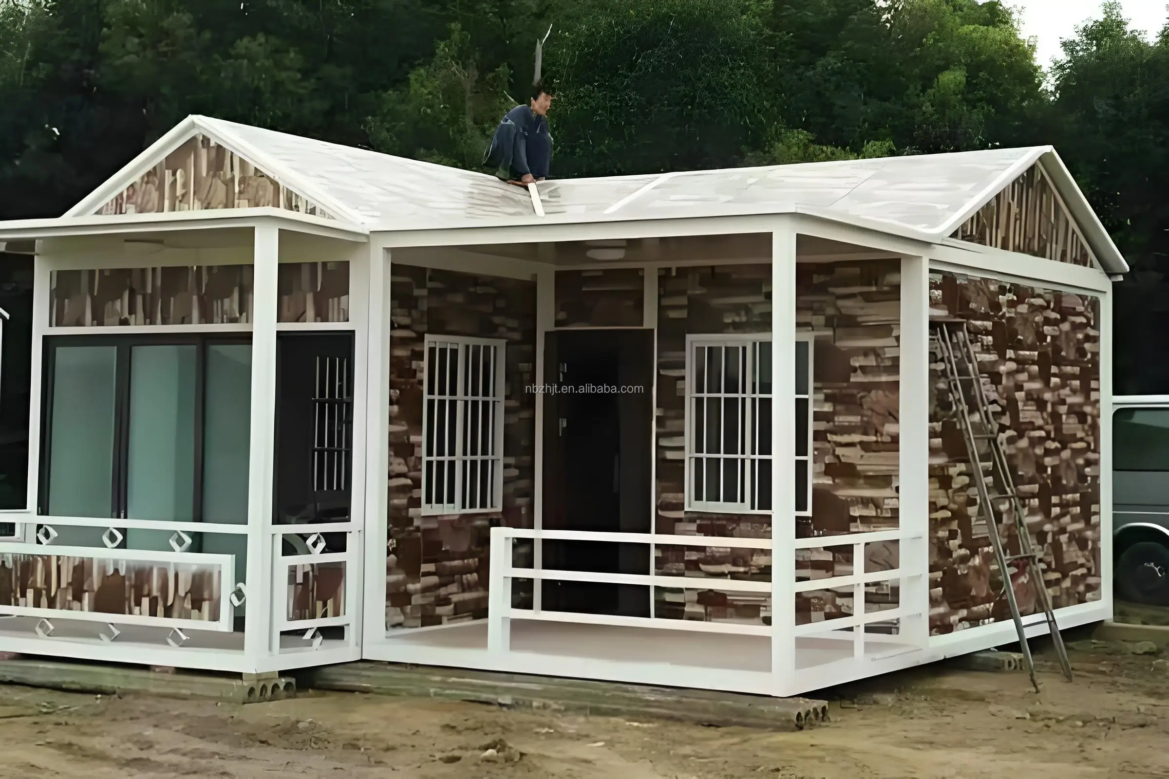 Rapid assembly of temporary dormitories and offices for container houses and mobile board building product types