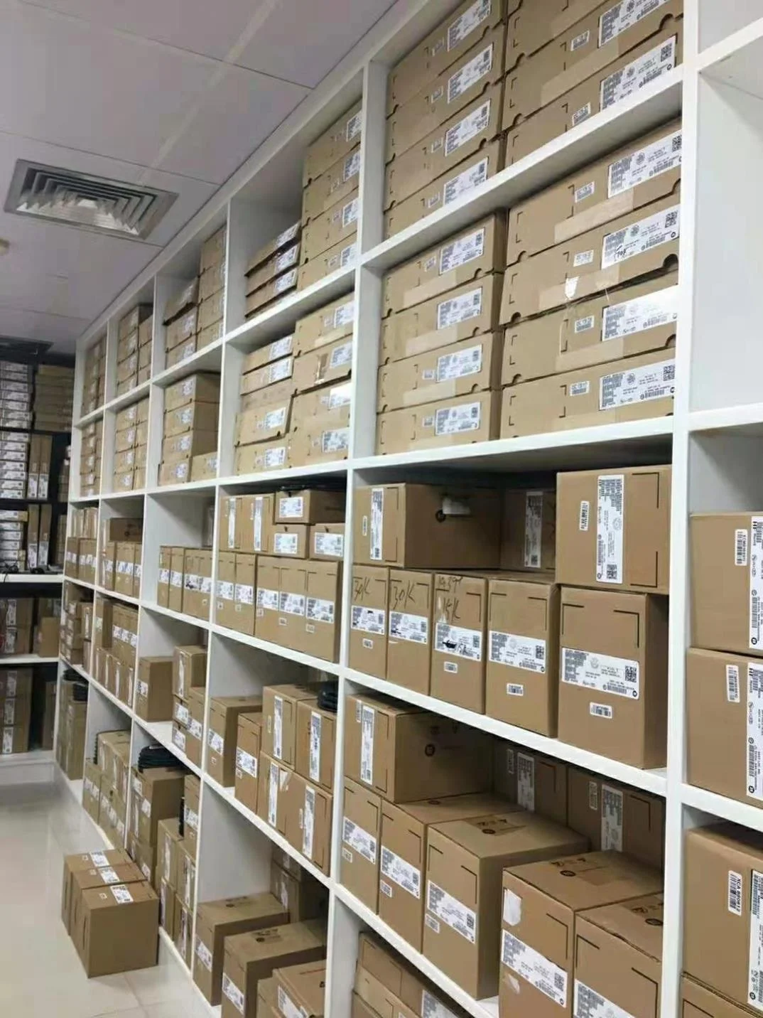 New Original Integrated Circuit microcontroller IC Chip BOM BGA-484 XC6SLX45-3CSG484I Electronic Components