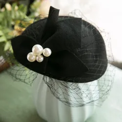 Lady White Pearl Petal Travel Cap Mesh Wool British Style Beret Banquet Wedding Elegant Bridal Clip Hat for Women
