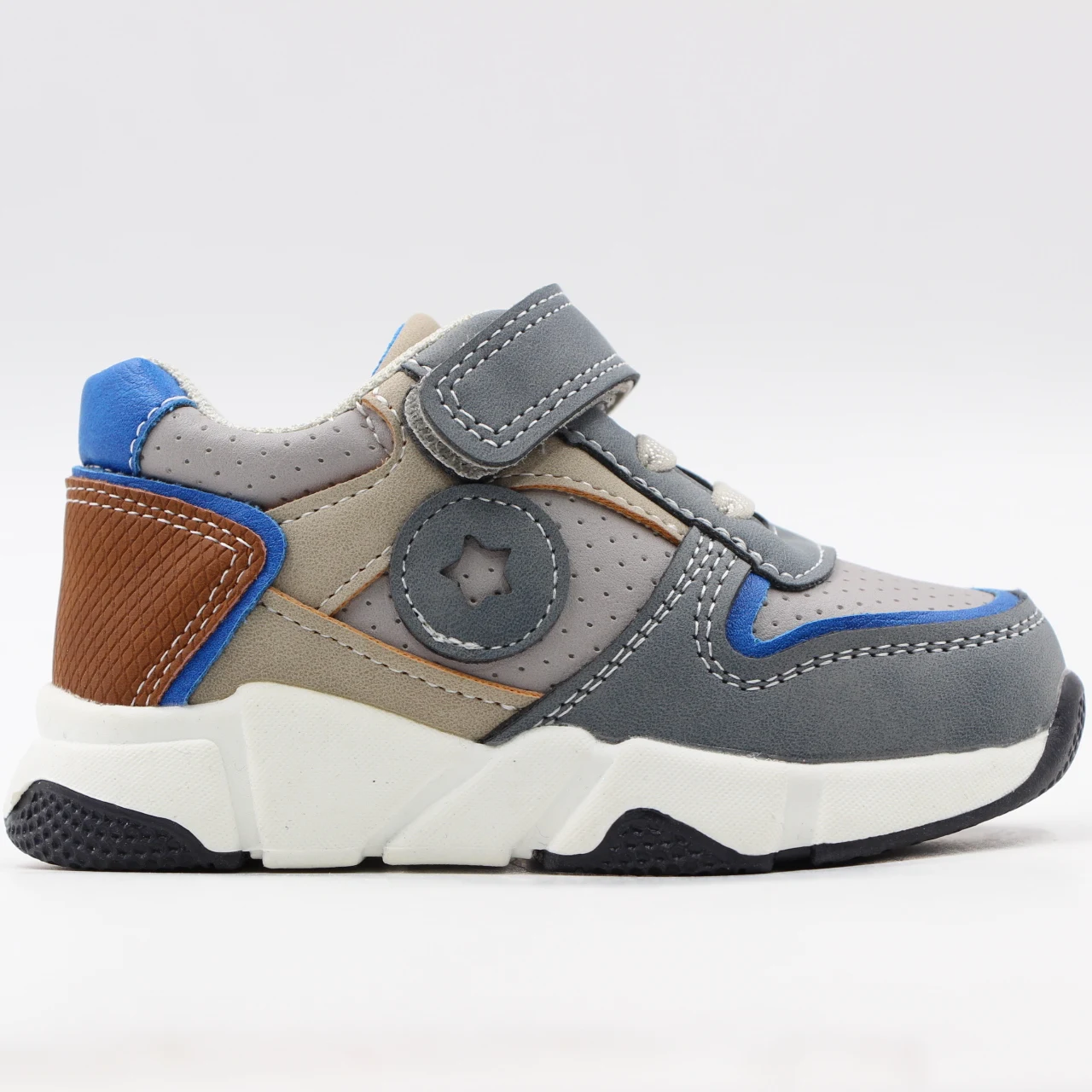 
2021 Original Designs Low Cut Baby Easy On/Off Sport Chunky Shoes Boys Casual Outdoor Sneakers 