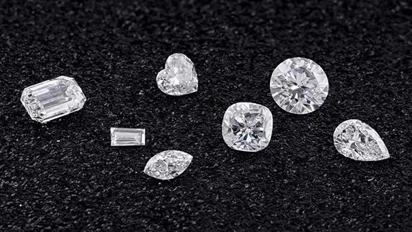 Wholesale 0.5CT-5CT IGI Certified HPHT CVD Lab Grown round Brilliant Cut White Diamond VS Clarity 8mm Height Star Shape