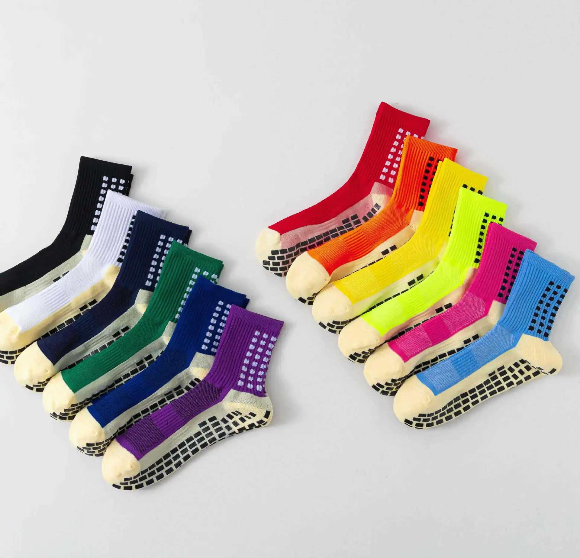 Custom Made Socks High Quality Running Cycle Athletic Socks Football Anti Slip Grip Soccer Men Sports Socks